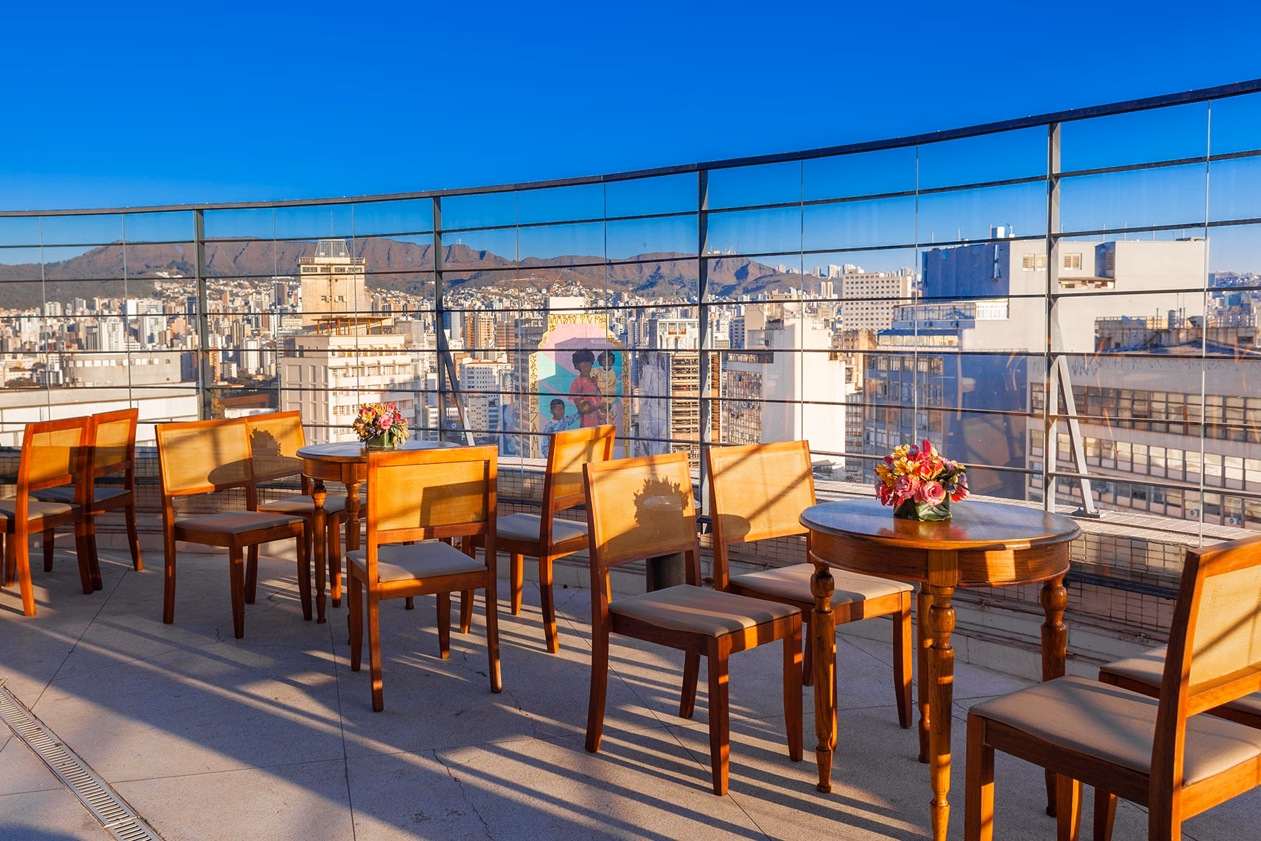 Vista do rooftop Terraço Niê na Praça Sete durante o evento corporativo da Prefácio